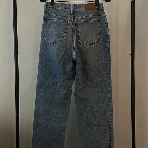 Madewell Perfect Vintage Straight Jeans – Size 25 | Medium Wash | High Rise - Picture 5 of 7